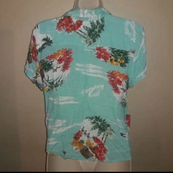 Tommy Hilfiger tropical vacation vibes belly shirt - Picture 5 of 8